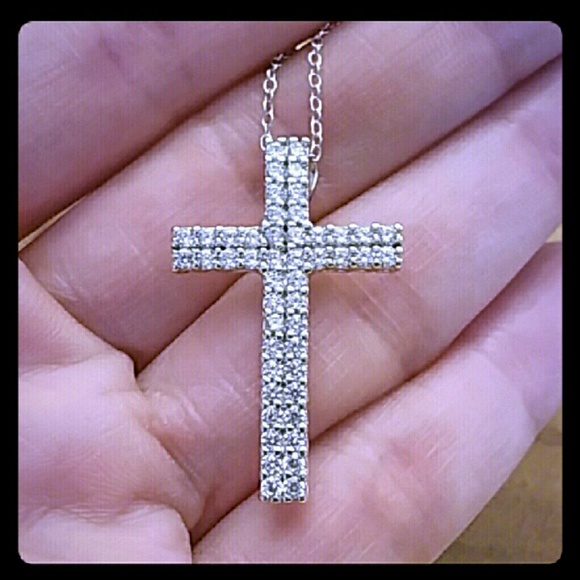 Jewelry - BEAUTIFUL CROSS NECKLACE